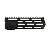 Entdecke den Free Float AR-15 Handguard M-LOK 7" für Komfort und Gewichtseinsparung. 🛠️ Robust mit vielen M-Lok-Slots für dein Zubehör!